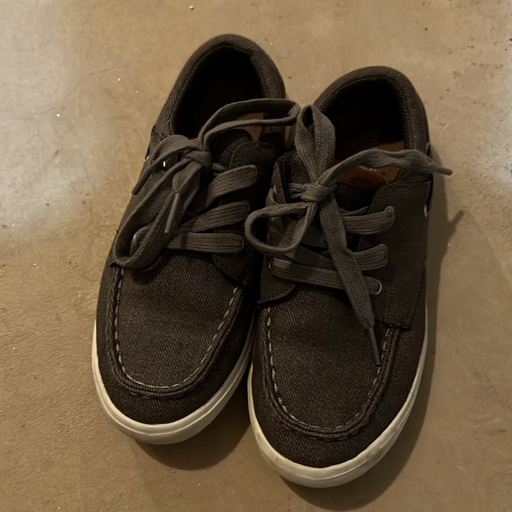 Gently worn kids sneakers Happer Kanyon size 2